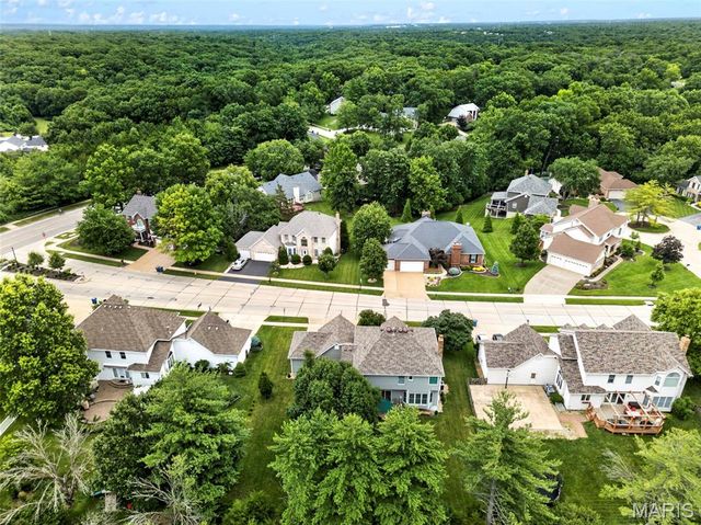 16850 Westglen Farms Drive, Wildwood, MO 63011