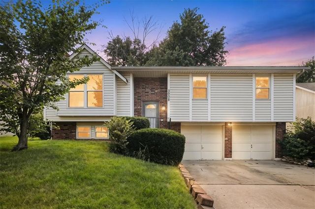 3008 S Bryn Mawr Drive, Independence, MO 64057