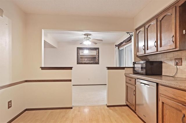 3008 S Bryn Mawr Drive, Independence, MO 64057