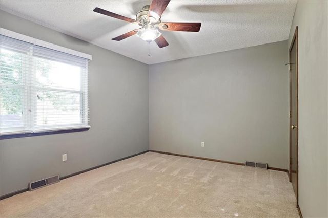 3008 S Bryn Mawr Drive, Independence, MO 64057