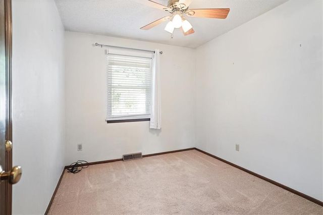 3008 S Bryn Mawr Drive, Independence, MO 64057