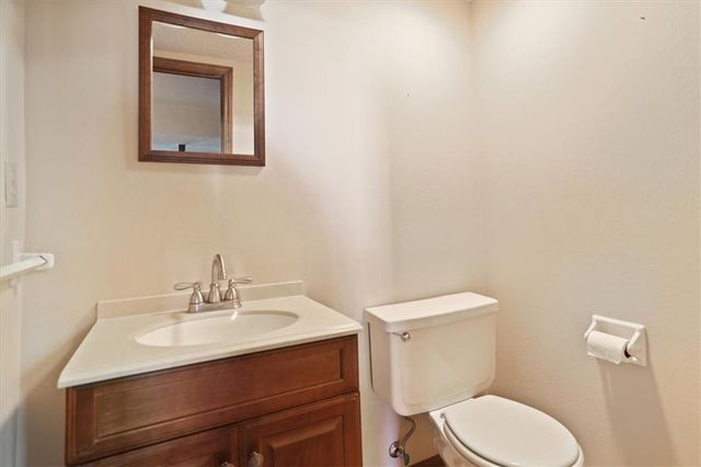3008 S Bryn Mawr Drive, Independence, MO 64057