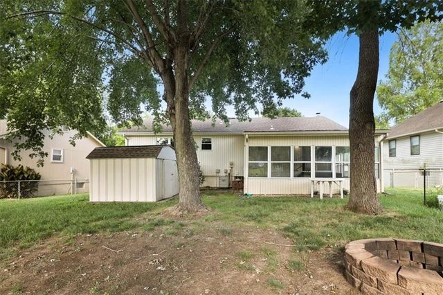 3008 S Bryn Mawr Drive, Independence, MO 64057
