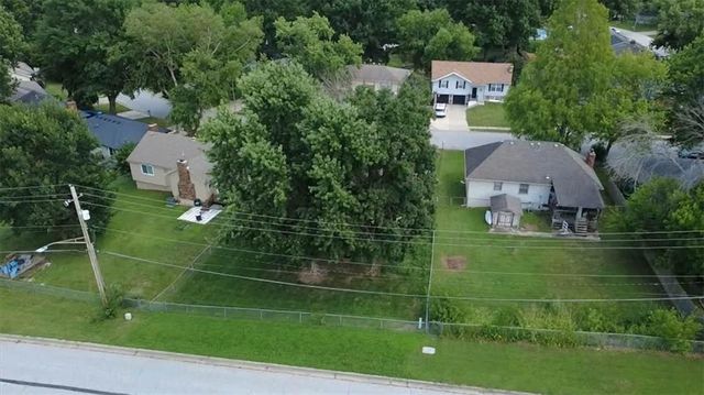 3008 S Bryn Mawr Drive, Independence, MO 64057