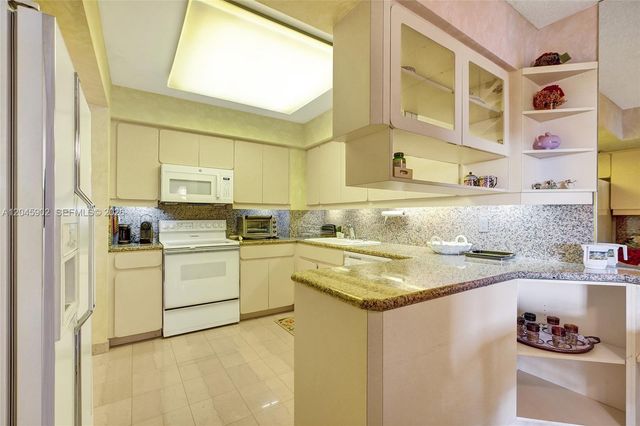 9801 Collins Ave 8S, Bal Harbour, FL 33154