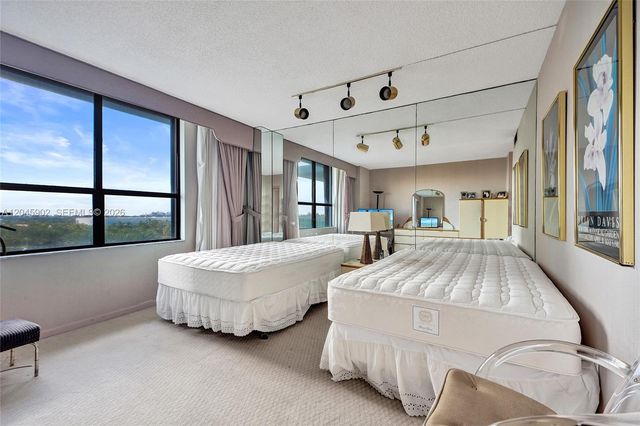 9801 Collins Ave 8S, Bal Harbour, FL 33154