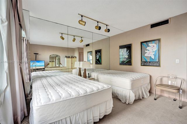 9801 Collins Ave 8S, Bal Harbour, FL 33154