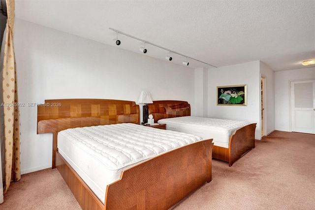 9801 Collins Ave 8S, Bal Harbour, FL 33154