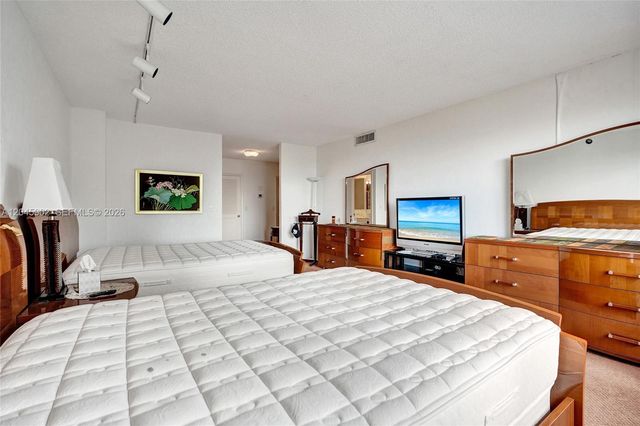 9801 Collins Ave 8S, Bal Harbour, FL 33154