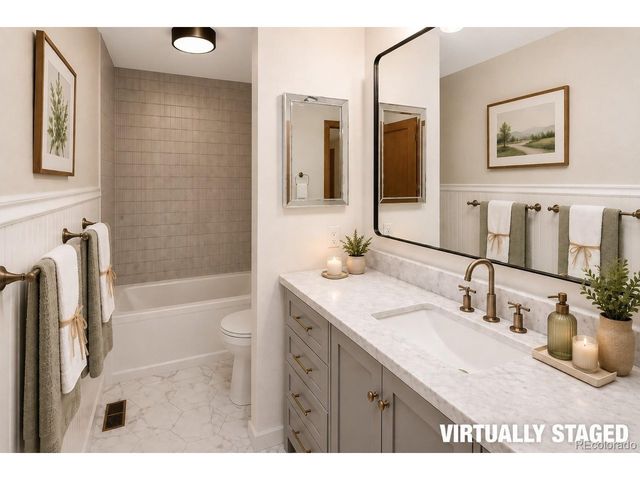 8176 S Newport Way, Centennial, CO 80112