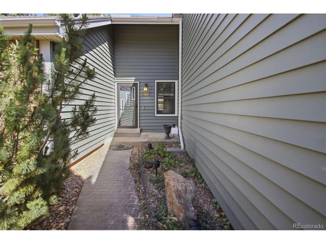 8176 S Newport Way, Centennial, CO 80112