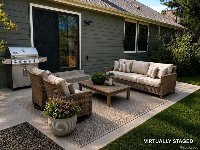 8176 S Newport Way, Centennial, CO 80112