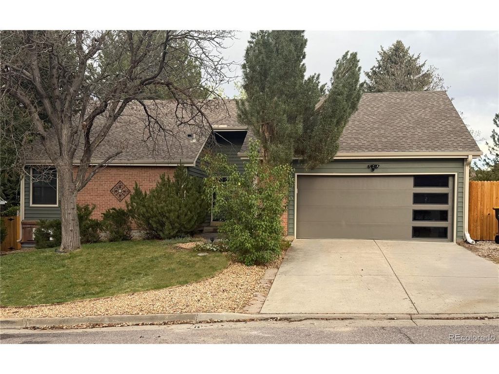 8176 S Newport Way, Centennial, CO 80112