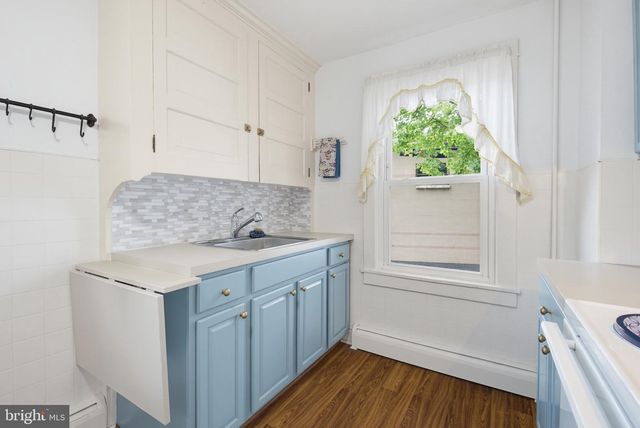 1394 ORCHARD ST, Lancaster, PA 17601