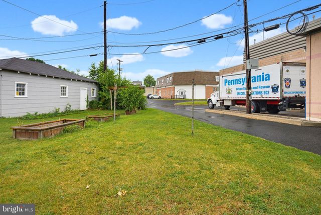1394 ORCHARD ST, Lancaster, PA 17601