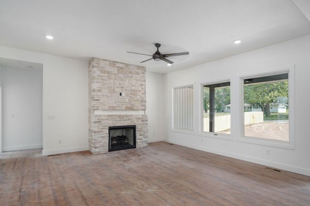 2938 W Marty Street, Springfield, MO 65810
