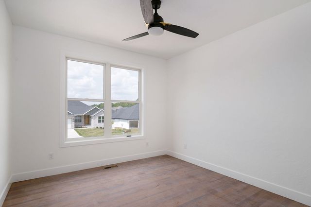 2938 W Marty Street, Springfield, MO 65810