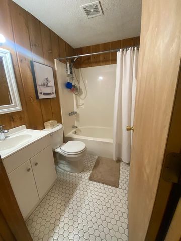 1F Dover Green Loop F, Dover, VT 05356