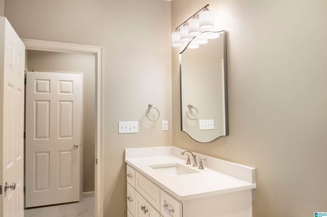 2076 BROOK HIGHLAND RIDGE, Birmingham, AL 35242
