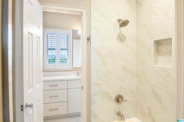 2076 BROOK HIGHLAND RIDGE, Birmingham, AL 35242