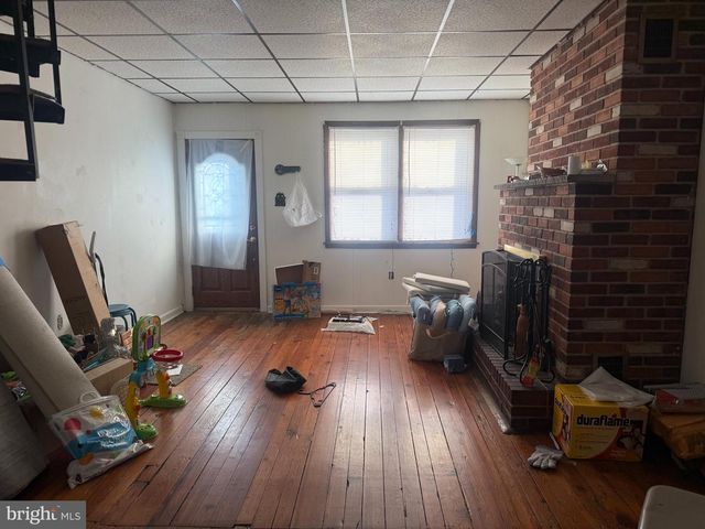 2328 E HAGERT ST, Philadelphia, PA 19125