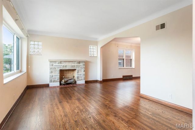 5665 Oleatha Avenue, St Louis, MO 63139