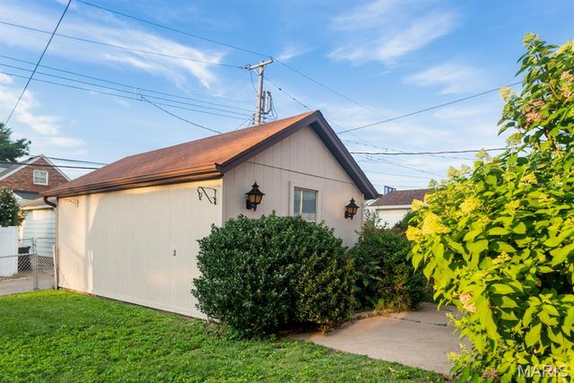 5665 Oleatha Avenue, St Louis, MO 63139