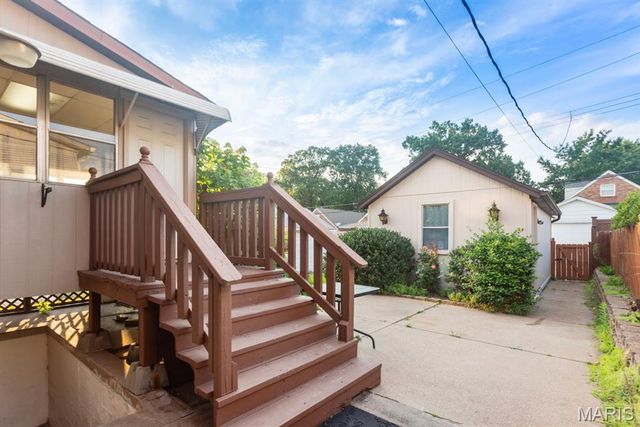 5665 Oleatha Avenue, St Louis, MO 63139