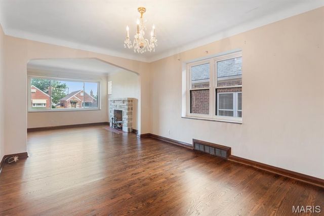 5665 Oleatha Avenue, St Louis, MO 63139