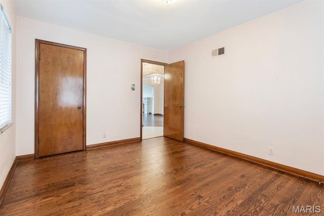 5665 Oleatha Avenue, St Louis, MO 63139