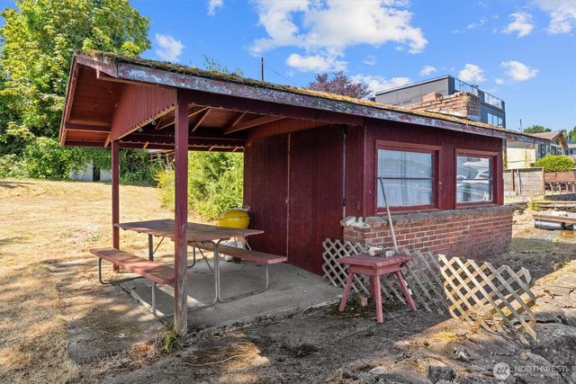 11136 Rainier Avenue S, Seattle, WA 98178