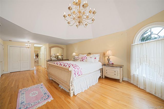 2 Deepwells Lane, Saint James, NY 11780