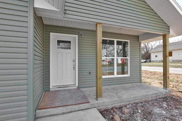 1342 E Blaine Street, Springfield, MO 65803