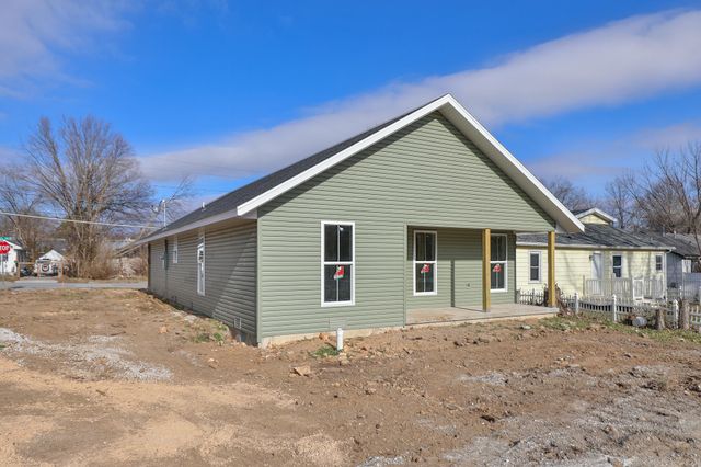 1342 E Blaine Street, Springfield, MO 65803