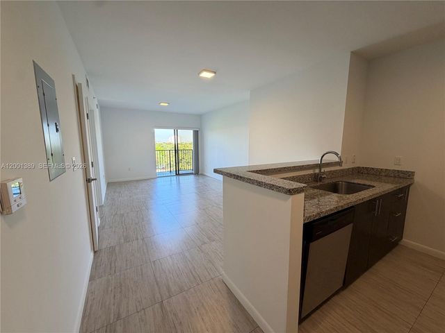 1801 SW 32nd Ave 604, Miami, FL 33145