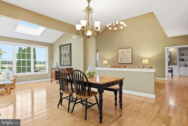1692 POWDERHORN DR, Newtown, PA 18940