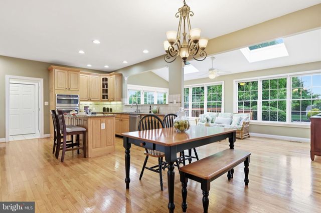 1692 POWDERHORN DR, Newtown, PA 18940