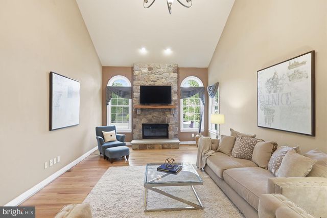 1692 POWDERHORN DR, Newtown, PA 18940