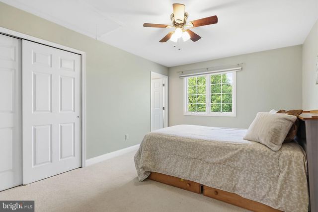 1692 POWDERHORN DR, Newtown, PA 18940