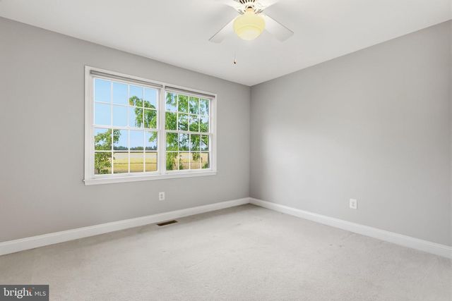 1692 POWDERHORN DR, Newtown, PA 18940