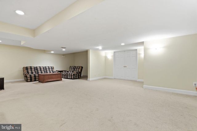 1692 POWDERHORN DR, Newtown, PA 18940