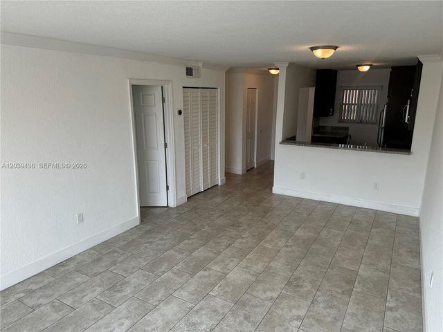 365 NE 125th St 402, North Miami, FL 33161