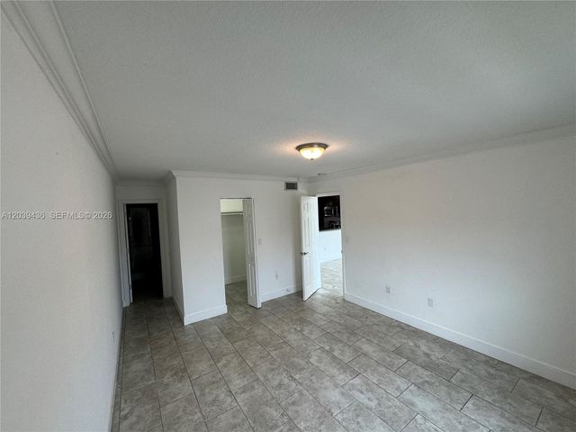 365 NE 125th St 402, North Miami, FL 33161