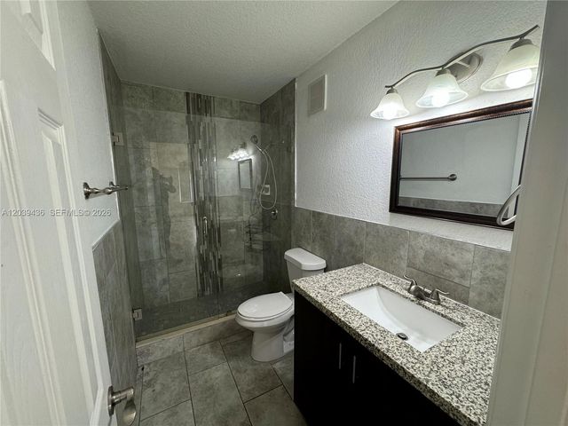 365 NE 125th St 402, North Miami, FL 33161