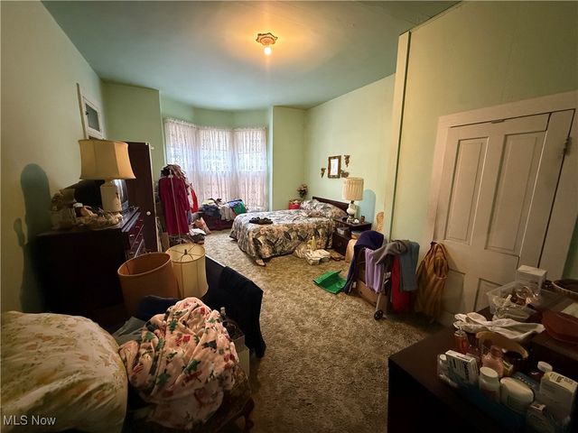 507 W 3rd Street, Uhrichsville, OH 44683