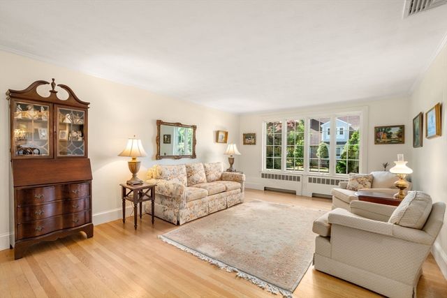 62 Shaw Rd, Belmont, MA 02478