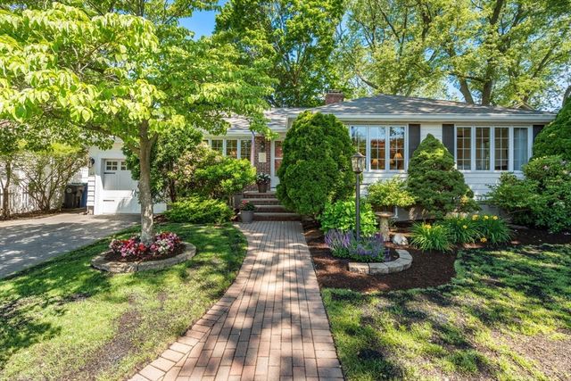 62 Shaw Rd, Belmont, MA 02478