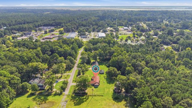 228 Jessamine Ave., Georgetown, SC 29440