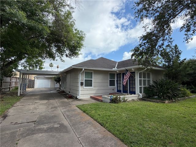 452 Delaine Dr, Corpus Christi, TX 78411