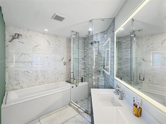 851 NE 1st Ave 3210, Miami, FL 33132